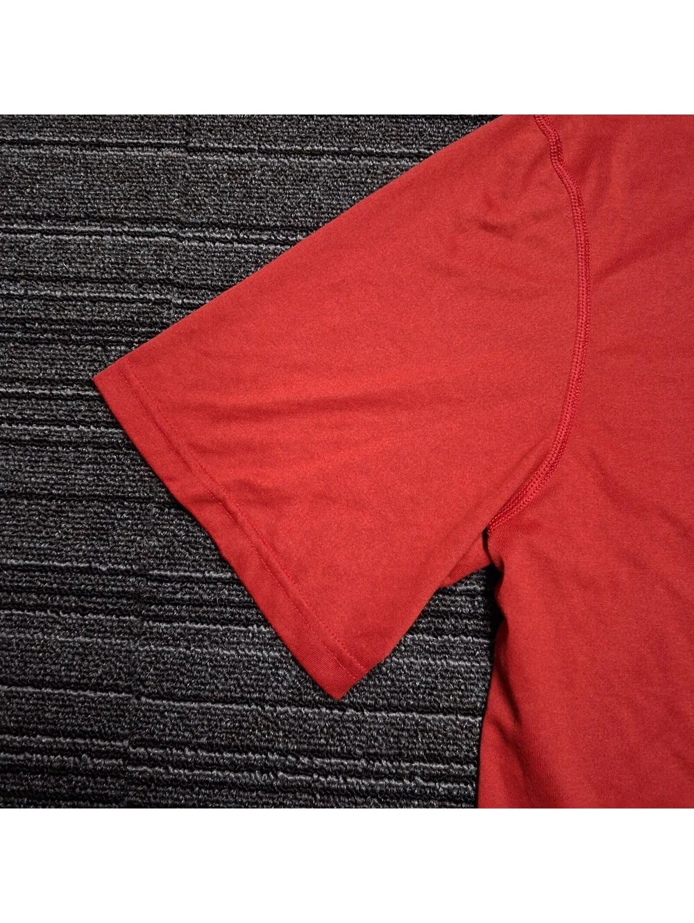 Nike Dri-FIT Men’s Medium Red Training Workout T-Shirt Short Sleeve Swoosh